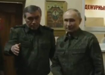 전투지역 방문 푸틴, “쿠르스크 해방하라”지시(영상)