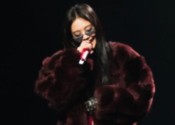 ‘현대판 로잘린드’ 블랙핑크 제니, K팝 여가수 제도 균열