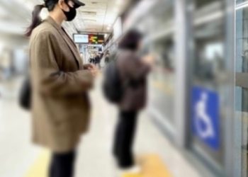 지하철 타는 스타들, 인증샷에 인지도 굴욕까지 유행