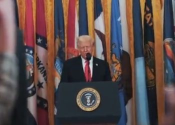 “트럼프 비판하면 미국 입국 못한다” … 휴대폰 속 비판 메시지 적발, 입국거부 당해