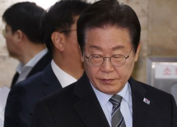 “재판 왜 안나와” 대장동 재판부, 이재명에 300만원 과태료