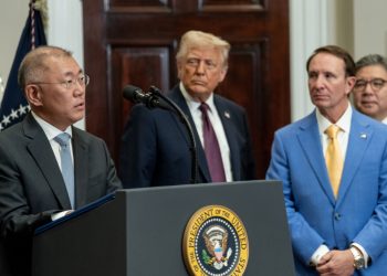 현대차, 4년간 210억 달러 미국 투자 … 정의선, 트럼프와 기자회견