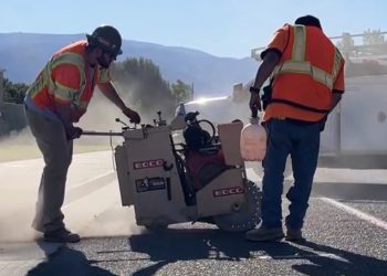 부에나팍 91번 Fwy 야간 보수 작업 중 사망