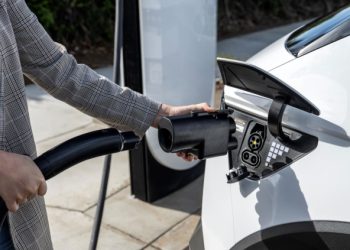 현대차 전기차 오너들, 테슬라 수퍼차저 2만곳 무료이용