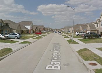 [충격]10대 딸 3명, 주방칼 들고 엄마 살해 시도 “와이파이 왜 꺼”