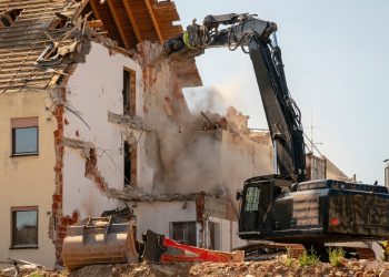 “한인타운 빈 건물 많은데… 철거 왜 안 되나?”