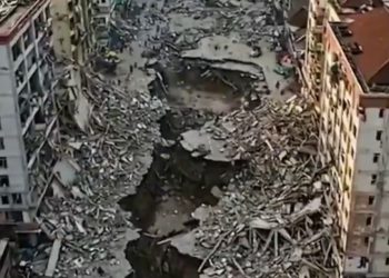 미얀마 지진 사망자 2천명 육박 … 모스크 60여개 붕괴, 기도 중 700여명 숨져