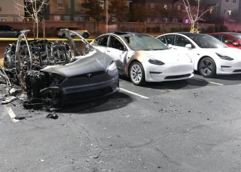 테슬라 연쇄 방화 테러범, 한인남성이었다 … 라스베가스 경찰, 36세 폴 김씨 체포