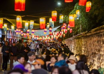 “‘얄팍한 상술’ 들통 난 백종원, 춘향제 참가자격 있나”