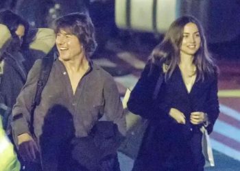 62세 톰 크루즈, 26세 연하 ‘본드걸’과 런던 헬기데이트