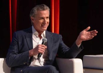 뉴섬, “공무원 재택근무 이젠 안돼” … ‘주 4일 사무실 출근’명령