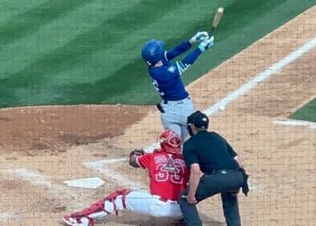 교체 출전한 다저스 김혜성, 빠른 발 자랑하며 내야안타