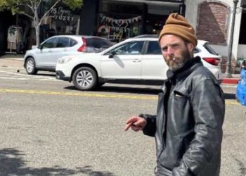 OC 셰리프 경관, 대낮 노숙자 순찰 중 흉기 피습