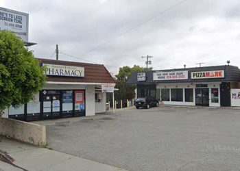 문 부수고 현금인출기 들고 가 … 코셔 피자가게 새벽에 털려