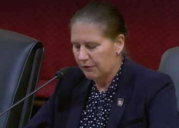 “LA산불 당시 소방차 100여대 고장,  소방관 1천명 퇴근시켜”