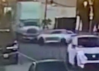 노스 할리웃서 중앙선 침범 승용차, 트럭과 충돌 ..1명 사망