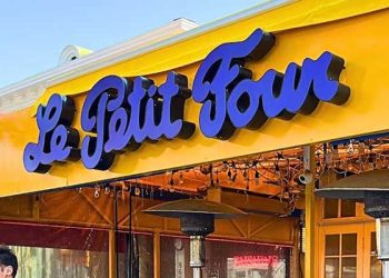 [화제] 폐점위기 ‘르 쁘띠 포’레스토랑, 단골손님들이 살렸다.