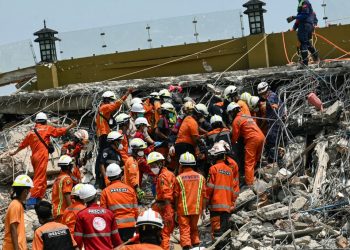 미얀마 강진 엿새째 사망자 4000명 육박
