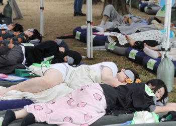 당신이 항상 피곤한 5가지 이유 …”수면부족 문제 아냐”