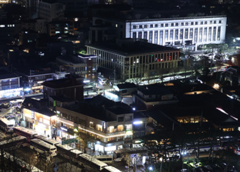 ‘숨죽인 대한민국’ … 윤석열 복귀냐 파면이냐, 운명의 날 밝았다.