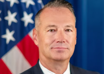 ICE 국장대행 “이민자 추방은 아마존 프라임 식으로 해야” 충격 발언