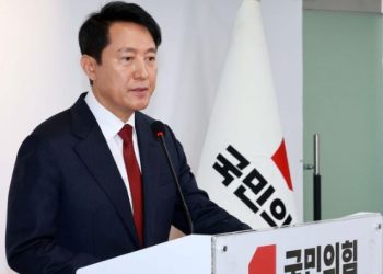 오세훈 갑자기 불출마 선언 … 배경에 관심