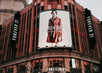 [Hyeona]Forever 21 Goes Viral One Last Time : The End of an Era in Retail