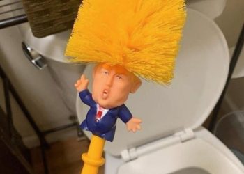 ‘트럼프 변기 솔’ 중국서 유행 … 반미 감정 커지며 인기