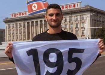 [화제]평양마라톤 참가 미국인, 최연소 195개국 여행기록