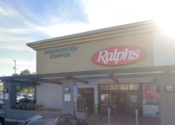 자전거 탄 10대 수십여명, 한인타운 인근 랄프스 습격 … 최루가스 뿌리고 약탈