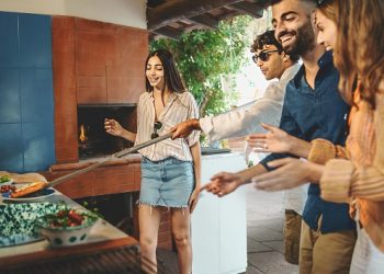 미 Z 세대 불황기 생존전략 인기 … 불황요리 영상, 2100만 뷰