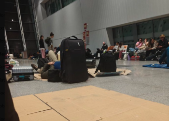 스페인·포르투갈 대규모 정전 … 철도·항공 등 국가인프라 마비