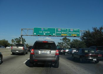 부활절 아침 10번 Fwy. 다운타운 구간서 역주행 사고 ..1명 사망