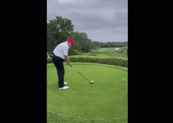 ‘분노 유발자 트럼프’ 증시 대폭락 속 연일 골프(영상)