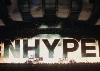 엔하이픈, 핑크문 아래서 차올랐다…코첼라 사막서 더 뜨거운 라이브 엔진