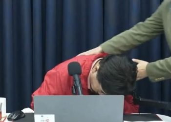 ‘보수 유튜버’ 고성국, 생방송 중 혼절