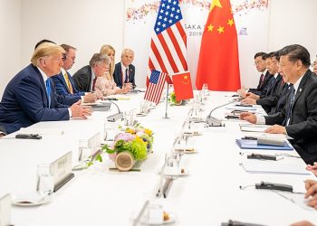 전화 기다리는 트럼프, 생각 없는 시진핑 … ‘치킨게임’ 누가 웃을까