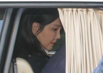 검찰, ‘尹 사저’ 압수수색 종료…김건희 참고인 적시