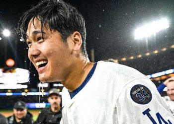 오타니, 역전 끝내기 홈런 쾅…패배 잊은 다저스, 개막 8연승 행진