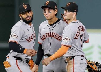 ‘장타력 과시’ 이정후, 4G 연속 안타…MLB 휴스턴전 2루타 작성