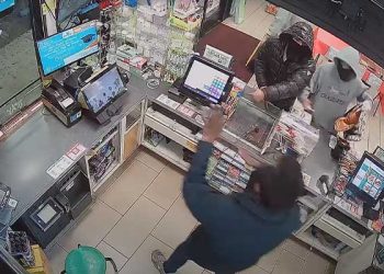 LA 편의점만 털었다 … 세븐일레븐 7개 매장 돌며 연쇄 강도(영상)