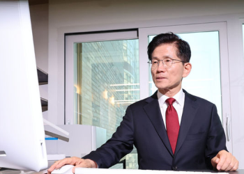 황당한 국힘 … 당과 대선후보 법정충돌