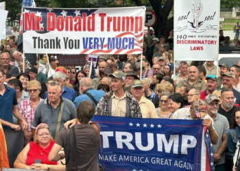 모든 난민 거부한 미국, 남아공 백인들만 수용한다