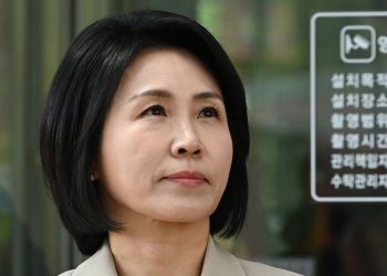 ‘찰떡궁합 이 부부’ 이재명 부인 김혜경, 2심도150만원