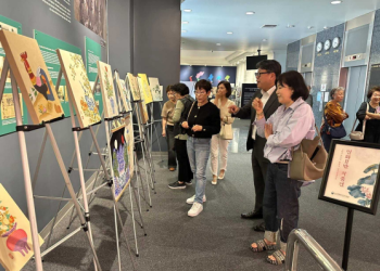 한국교육원, 문화강좌 수강생 작품 전시회