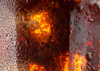 매일 콜라 3ℓ 마셨더니….방광에 생긴 이것