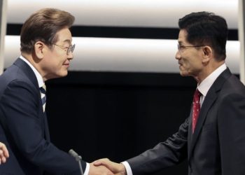 이재명 3.6%p 떨어지고, 김문수 2.0%p 올랐다[리얼미터]