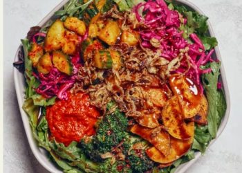 샐러드체인 스위트그린, KBBQ 메뉴 출시 … 한식당 꽃과 협업