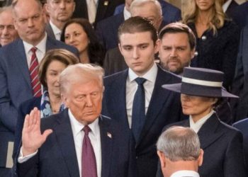 “트럼프 하버드 공격, 아들 배런 탈락 분풀이”