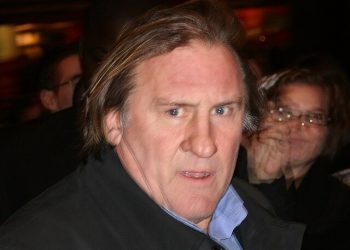 프랑스 국민배우 드파르디외, 성폭행 유죄 18개월 집행유예 징역형